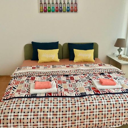 Regina'S Apartments Скопие Екстериор снимка