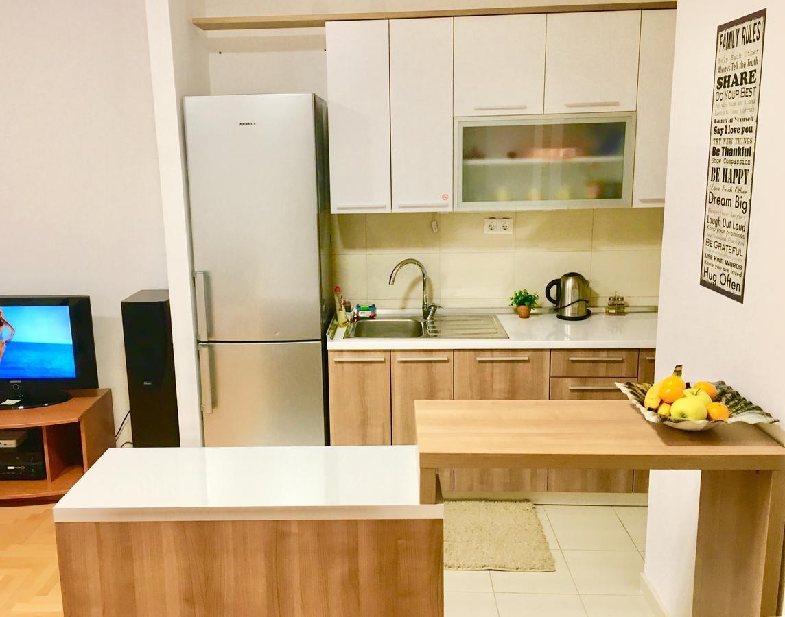 Regina'S Apartments Скопие Екстериор снимка