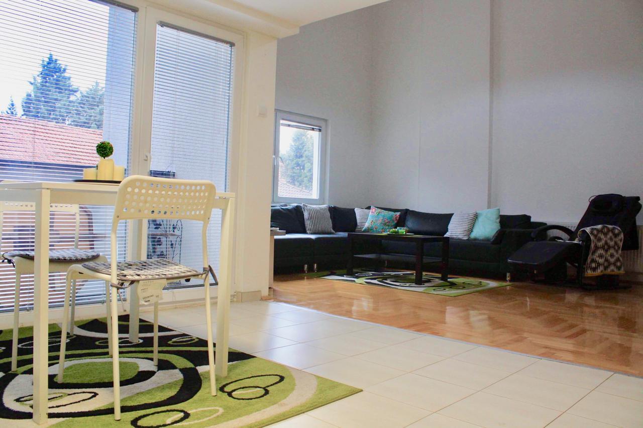 Regina'S Apartments Скопие Екстериор снимка