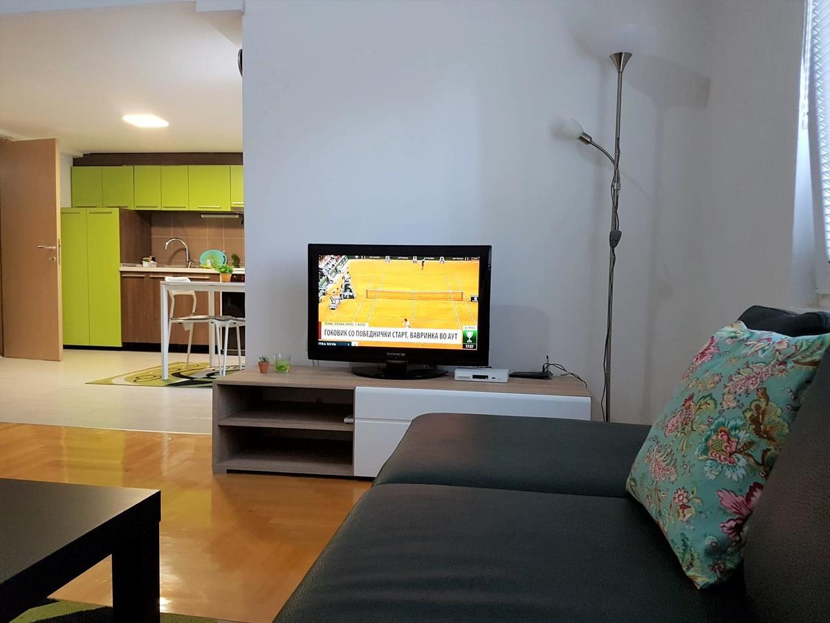 Regina'S Apartments Скопие Екстериор снимка
