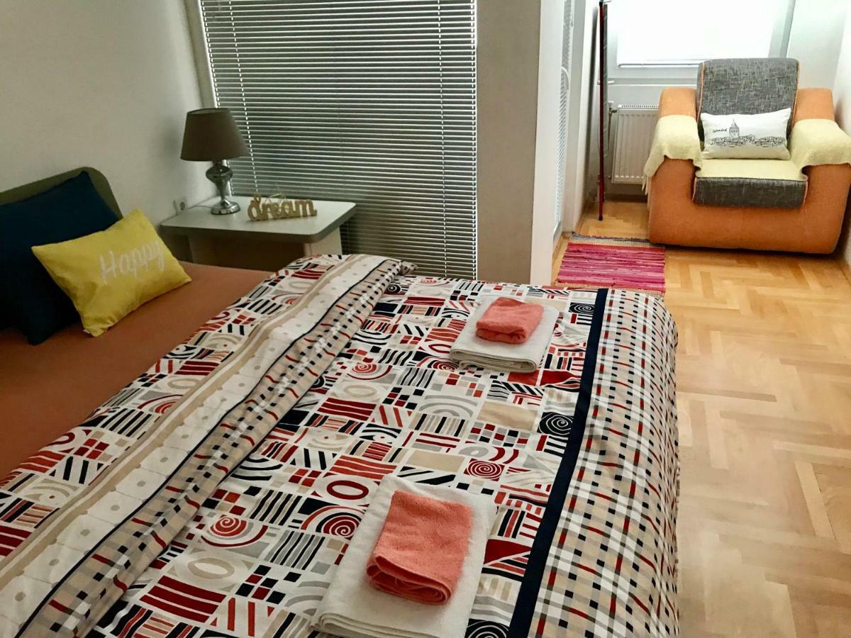 Regina'S Apartments Скопие Екстериор снимка