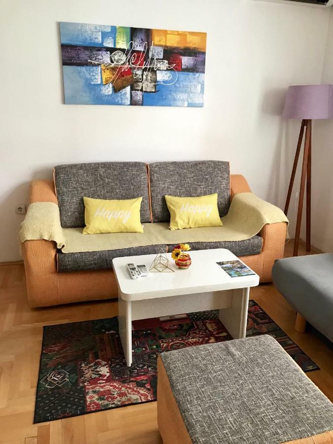 Regina'S Apartments Скопие Екстериор снимка