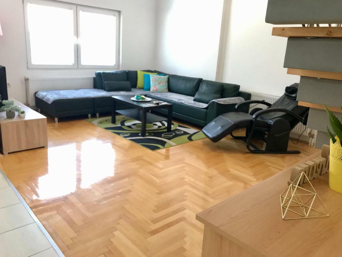 Regina'S Apartments Скопие Екстериор снимка