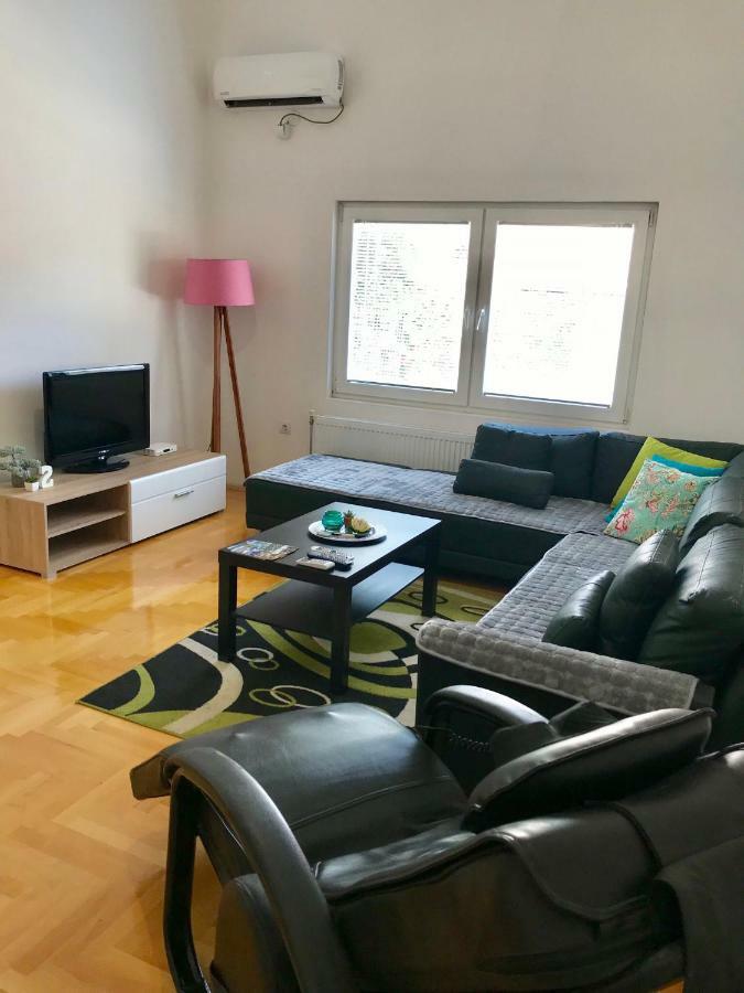 Regina'S Apartments Скопие Екстериор снимка