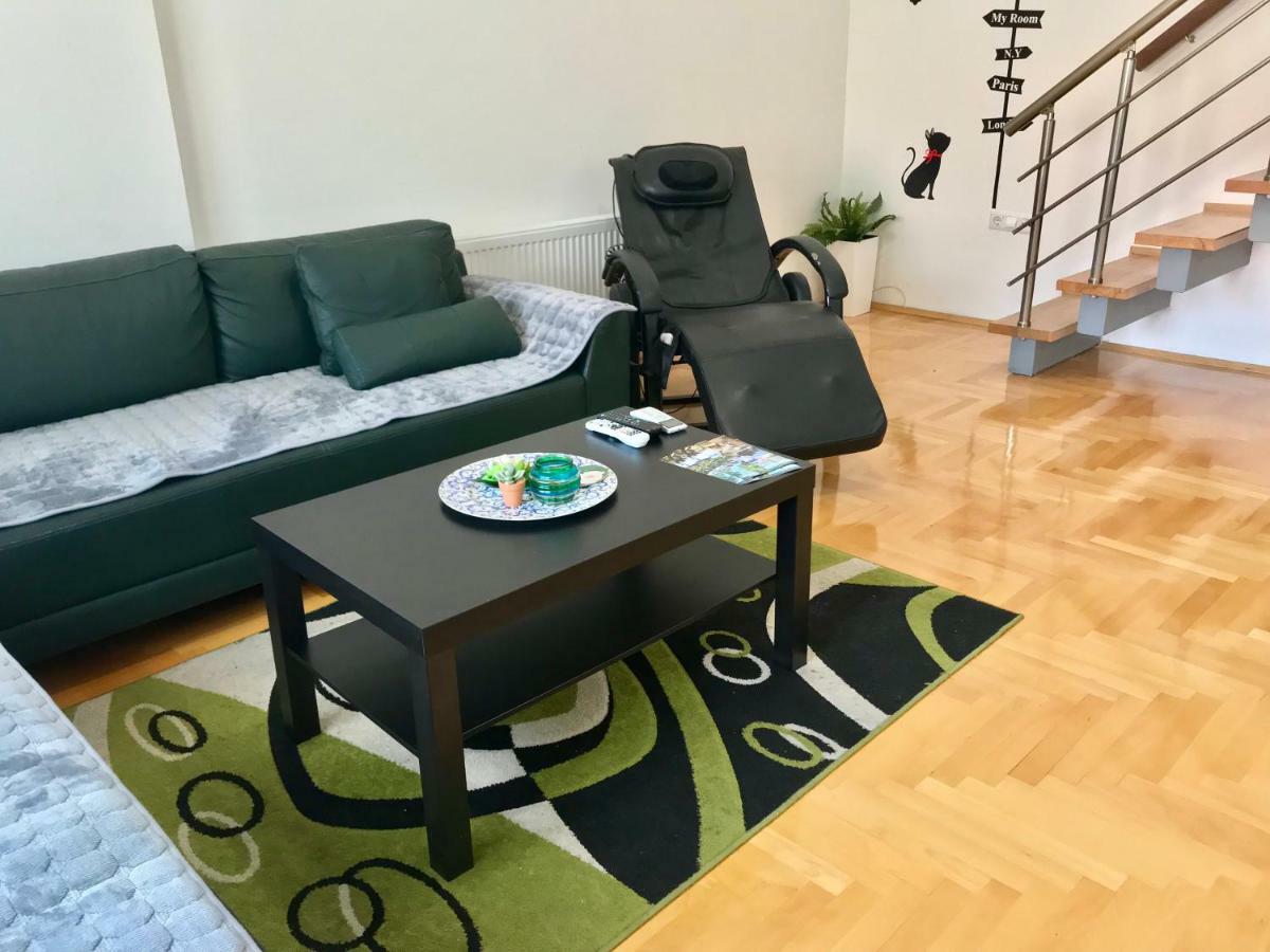 Regina'S Apartments Скопие Екстериор снимка