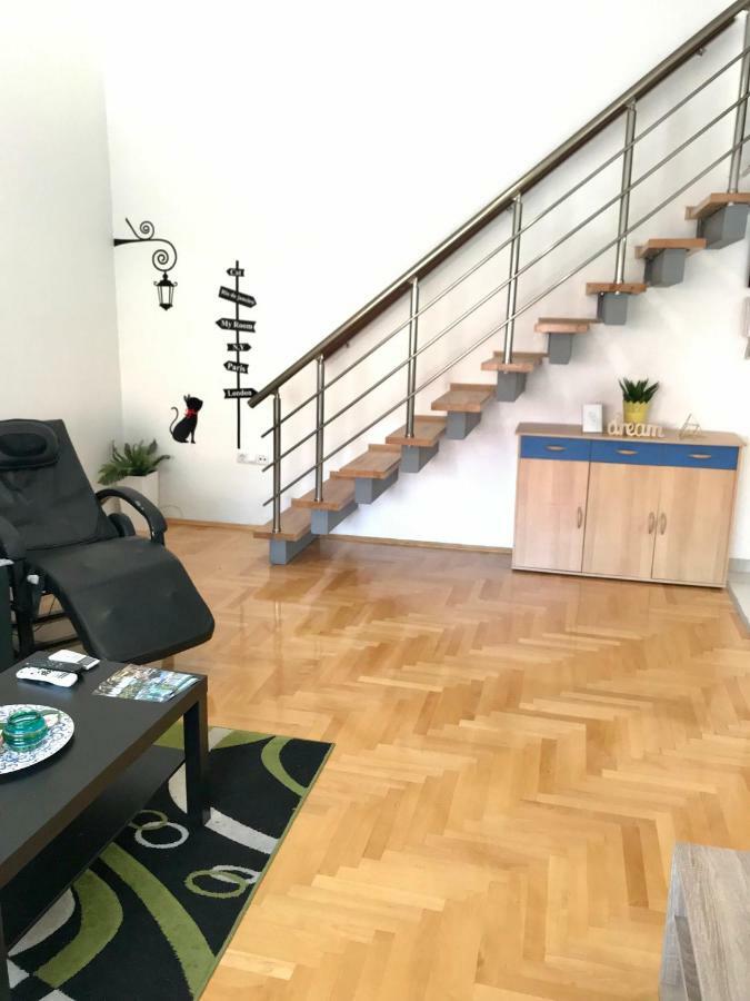 Regina'S Apartments Скопие Екстериор снимка