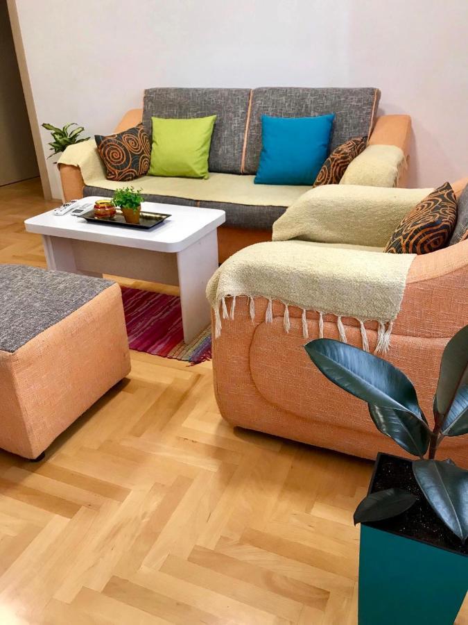 Regina'S Apartments Скопие Екстериор снимка